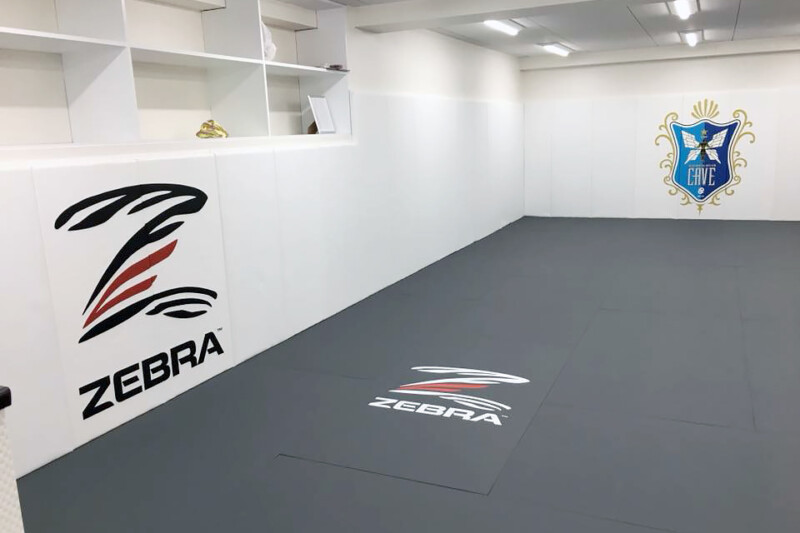 ゼブラマット・格闘技ジムCAVE
